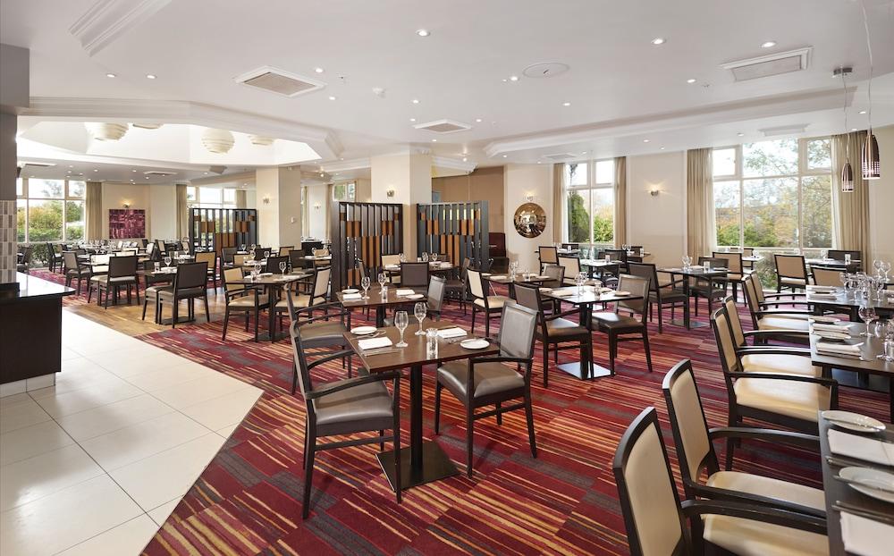 Doubletree By Hilton Dartford Bridge Hotel Ngoại thất bức ảnh