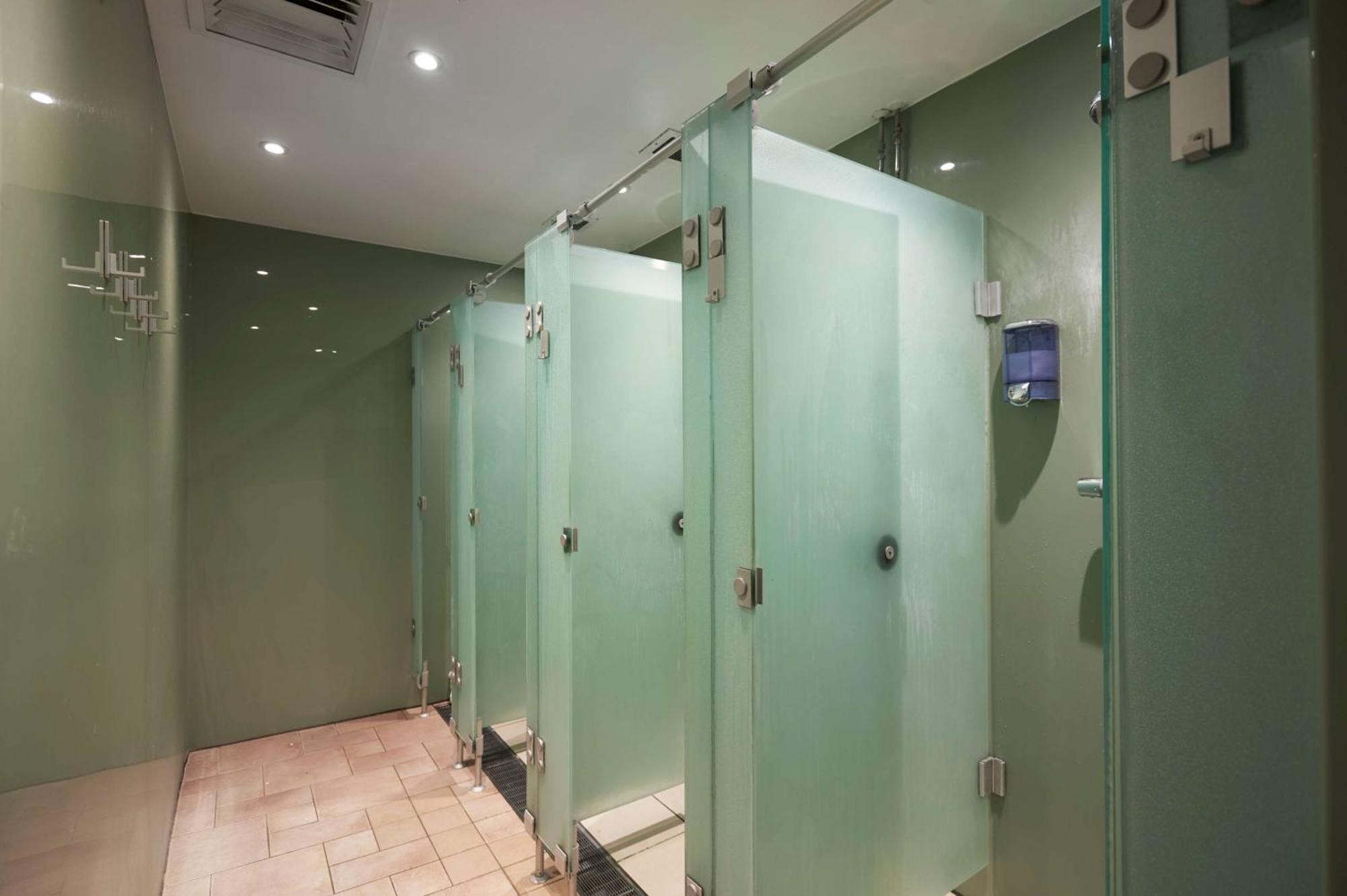 Doubletree By Hilton Dartford Bridge Hotel Ngoại thất bức ảnh