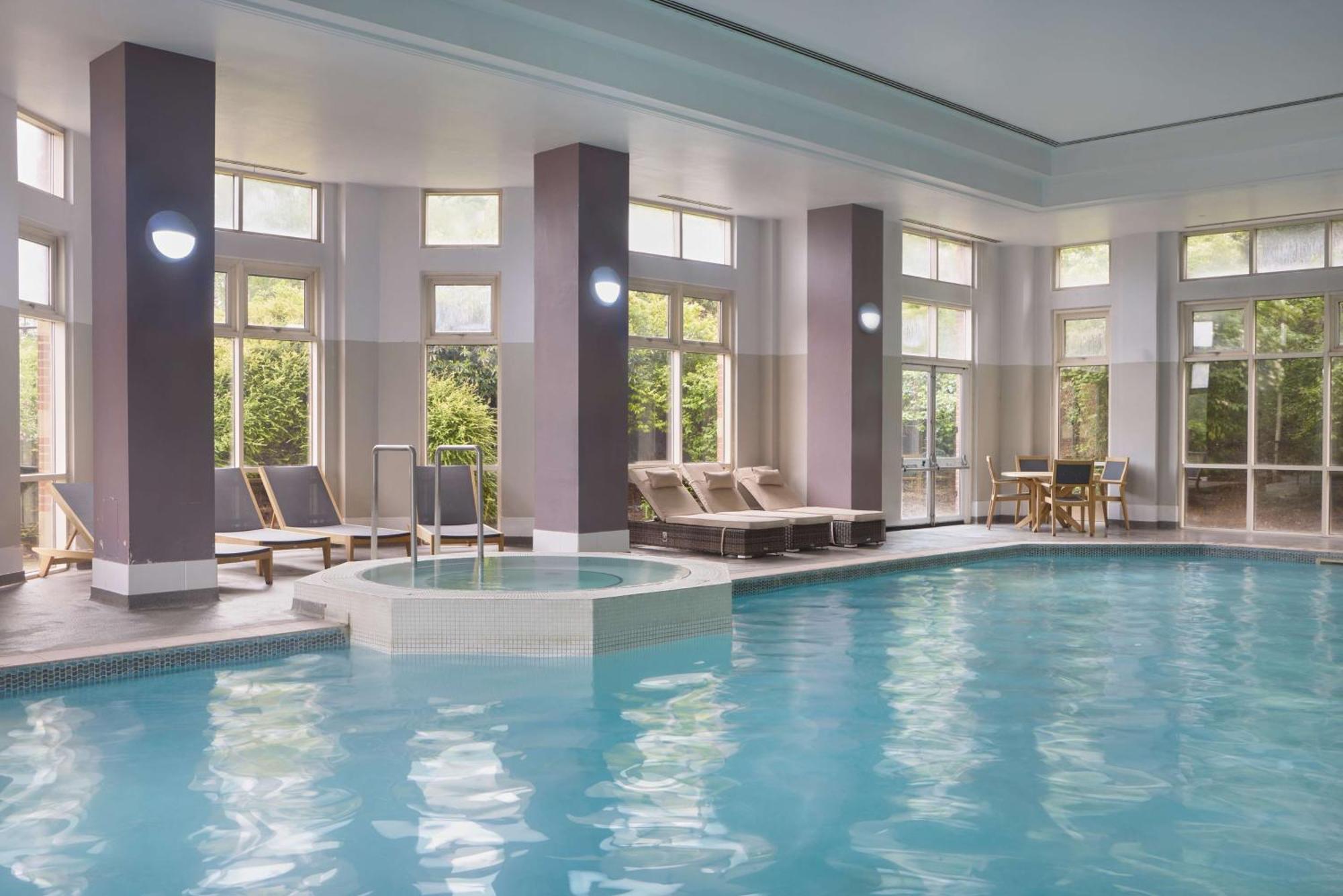 Doubletree By Hilton Dartford Bridge Hotel Ngoại thất bức ảnh