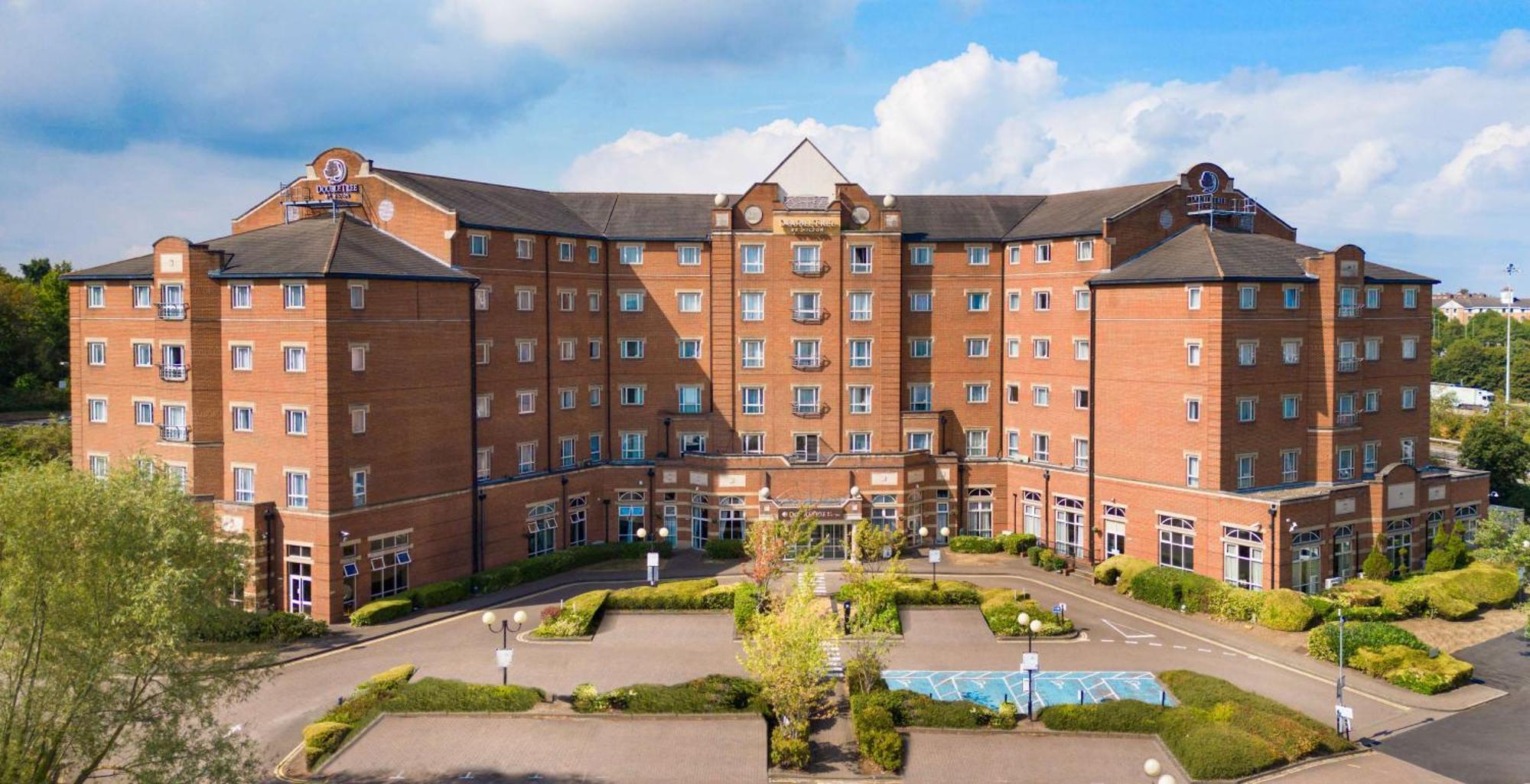 Doubletree By Hilton Dartford Bridge Hotel Ngoại thất bức ảnh