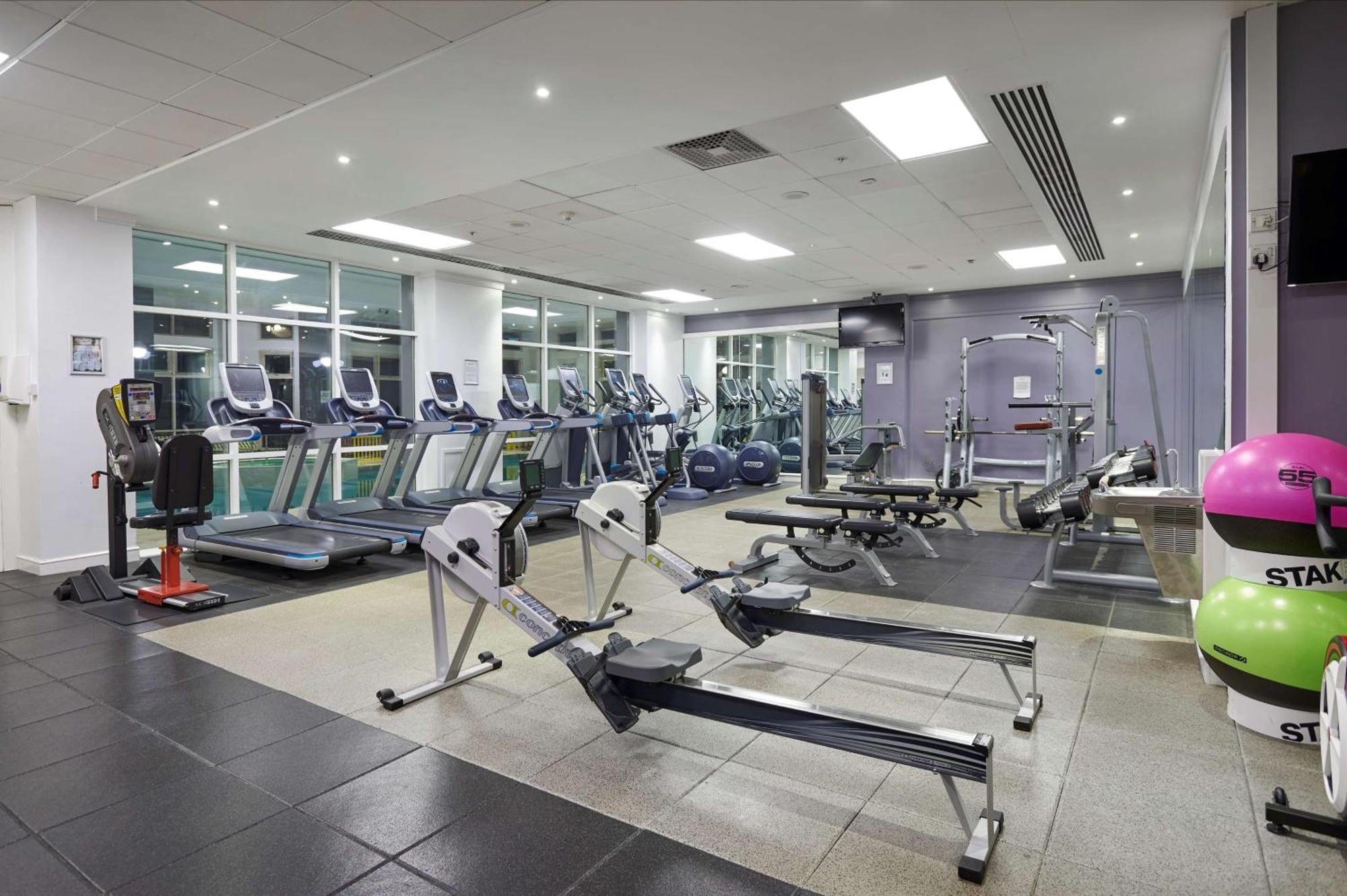 Doubletree By Hilton Dartford Bridge Hotel Ngoại thất bức ảnh